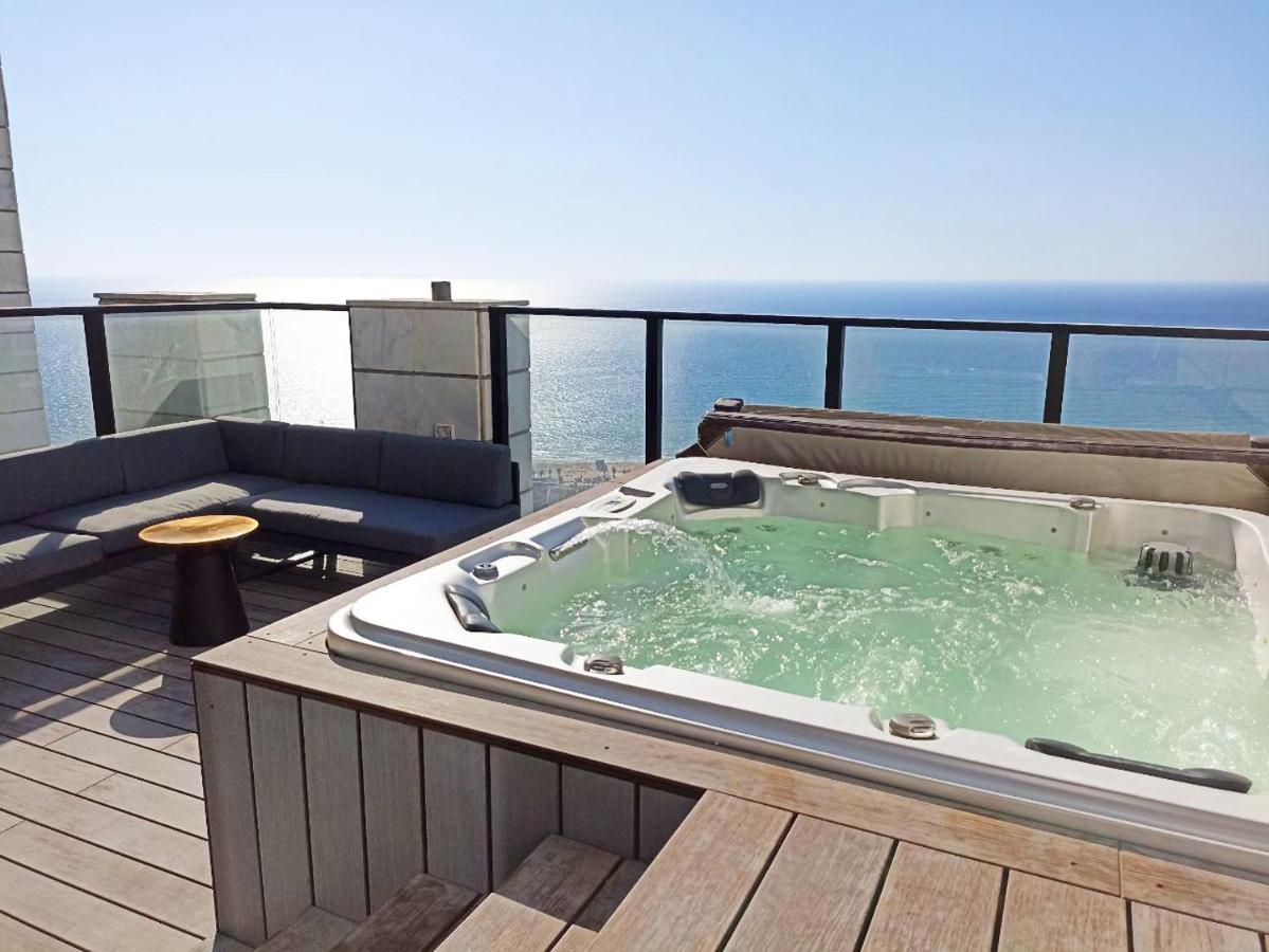 バト・ヤムYalarent Sea-Breeze Penthouse With Jacuzziアパートメント エクステリア 写真