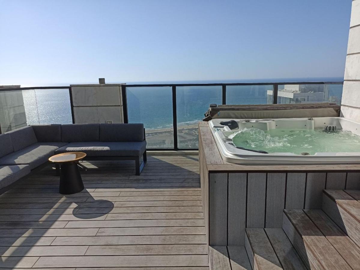 バト・ヤムYalarent Sea-Breeze Penthouse With Jacuzziアパートメント エクステリア 写真